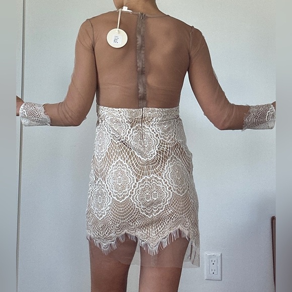 LF LUXXEL DRESS WHITE EMBROIDERED SIZE M NWT - Picture 8 of 11